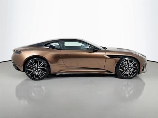 2024 Aston Martin DB12