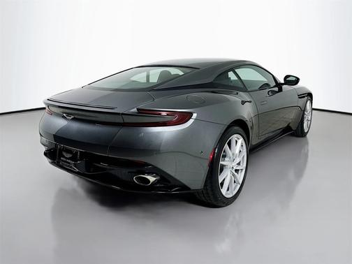 2017 Aston Martin DB11 V12 Coupe