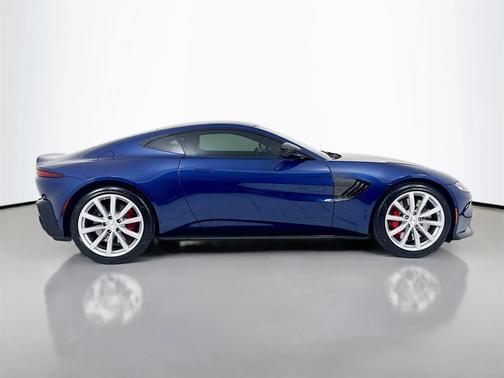2022 Aston Martin Vantage Coupe
