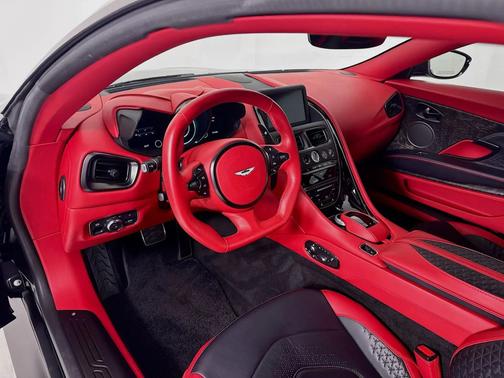 2023 Aston Martin DBS Coupe