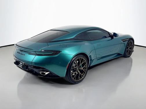 2025 Aston Martin DB12 