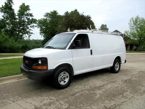 2010 GMC Savana 2500 Base