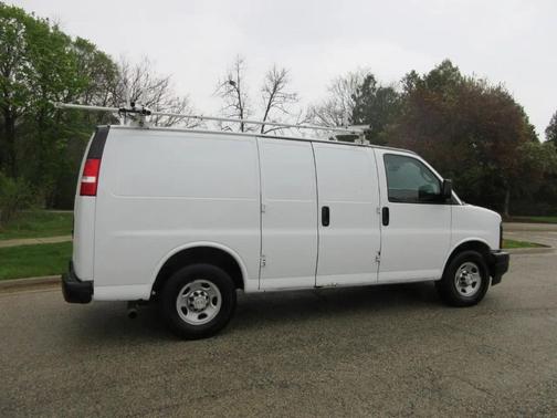 White 2017 Chevrolet Express 2500 LT