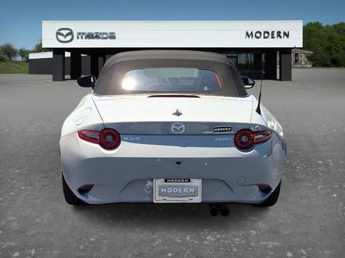 Aero Gray Metallic 2026 Mazda MX-5 Miata Grand Touring