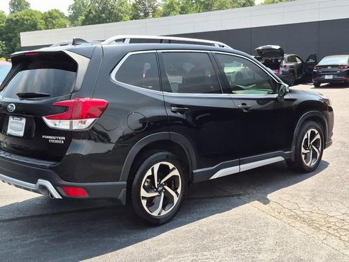 Crystal Black Silica 2022 Subaru Forester Touring