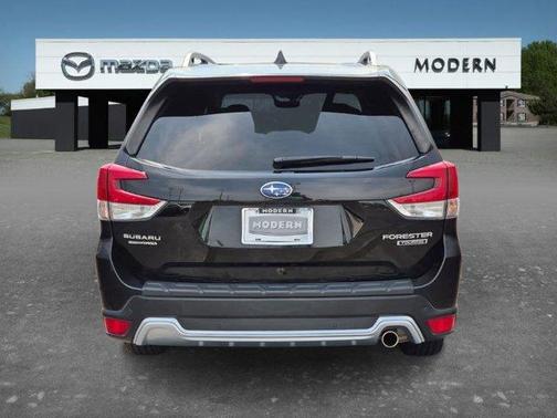 Crystal Black Silica 2022 Subaru Forester Touring
