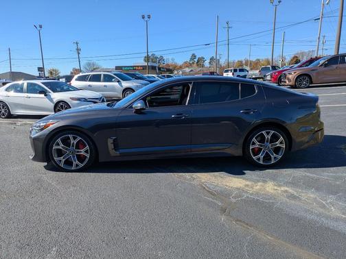 2021 Kia Stinger GT1