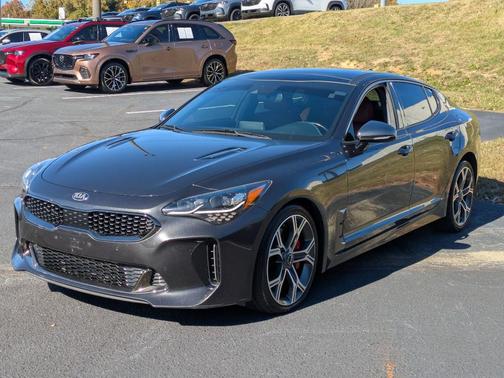 2021 Kia Stinger GT1