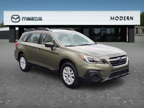 Wilderness Green Metallic 2019 Subaru Outback 2.5i