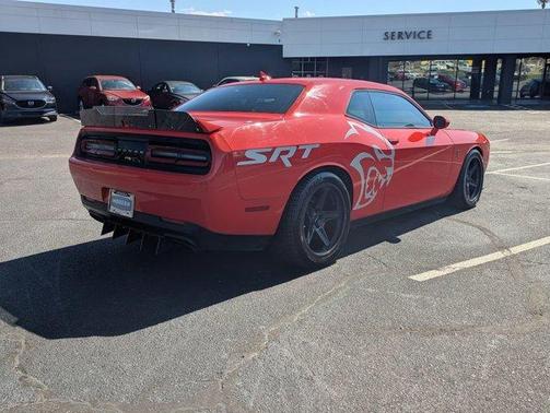 2016 Dodge Challenger SRT Hellcat