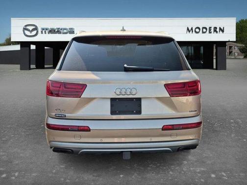 Cobra Beige Metallic 2019 Audi Q7 45 SE Premium Plus