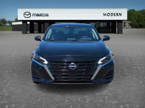 Black 2024 Nissan Altima 2.5 SV