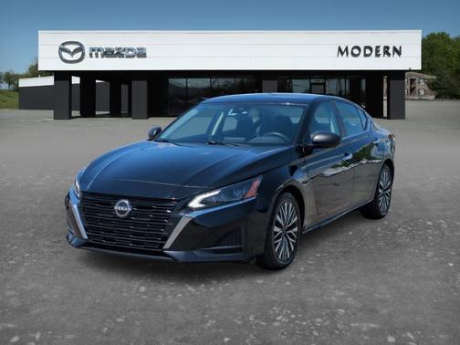 Black 2024 Nissan Altima 2.5 SV