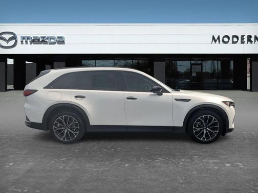 Rhodium White Premium 2025 Mazda CX-70 CX-70