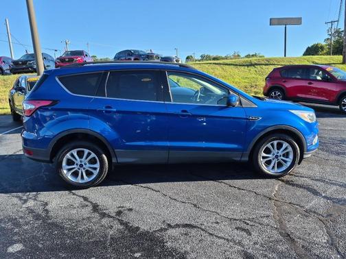 Blue 2018 Ford Escape SE