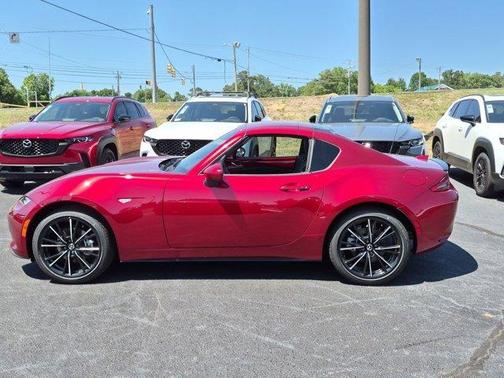 Soul Red Crystal Metallic 2026 Mazda MX-5 Miata Grand Touring