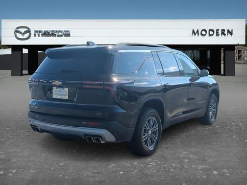 Black 2024 Chevrolet Traverse LT