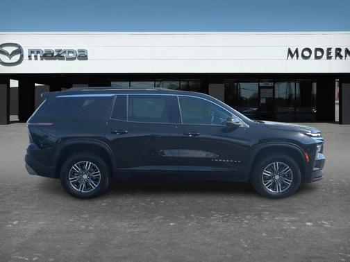 Black 2024 Chevrolet Traverse LT
