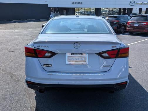 2023 Nissan Altima 2.0 SR