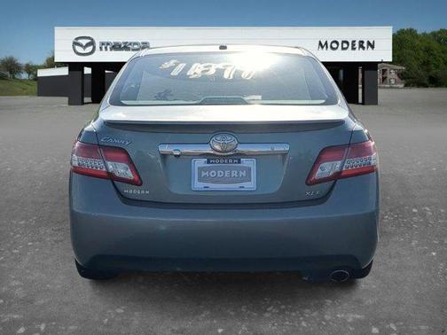 Green 2011 Toyota Camry XLE