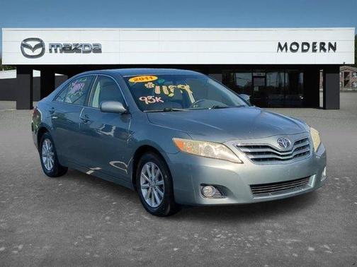 Green 2011 Toyota Camry XLE
