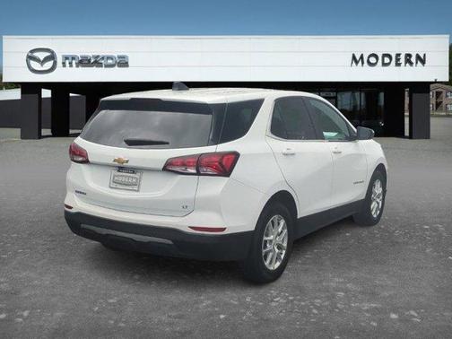 White 2024 Chevrolet Equinox LT