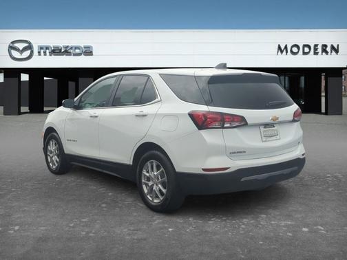 White 2024 Chevrolet Equinox LT