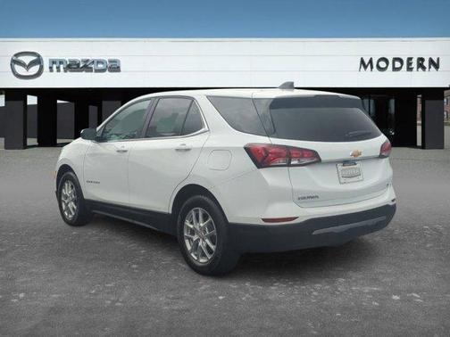 White 2024 Chevrolet Equinox LT