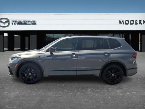 Platinum Gray Metallic 2023 Volkswagen Tiguan 2.0T SE R-Line Black