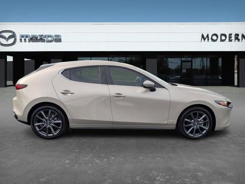 2025 Mazda Mazda3 FWD w/Preferred Package