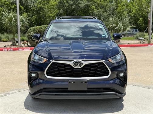 2021 Toyota Highlander LE