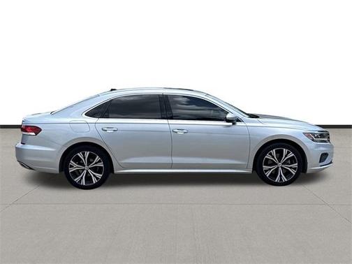 2021 Volkswagen Passat 2.0T SE