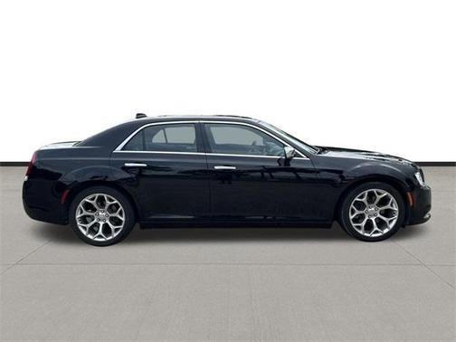 2018 Chrysler 300