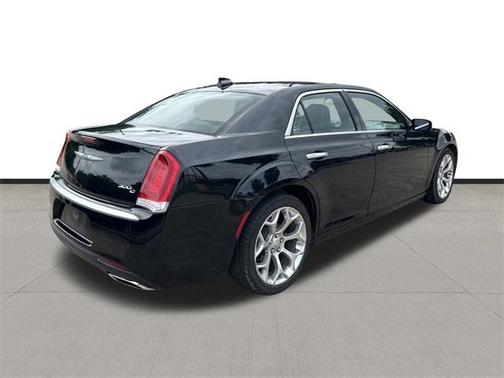 2018 Chrysler 300