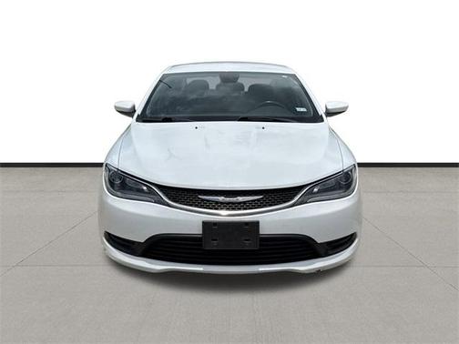 2017 Chrysler 200 LX