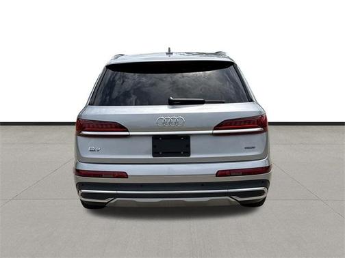 2022 Audi Q7 55 Premium