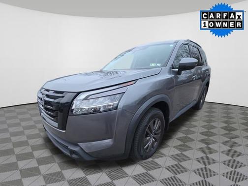 2022 Nissan Pathfinder SV