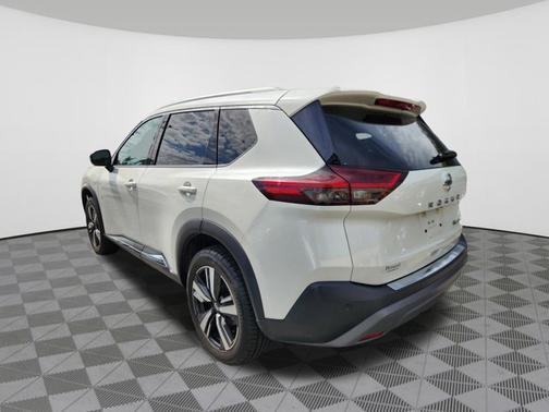 White 2021 Nissan Rogue SL