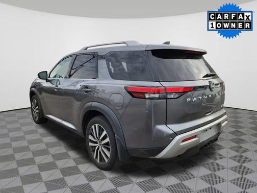 2022 Nissan Pathfinder Platinum