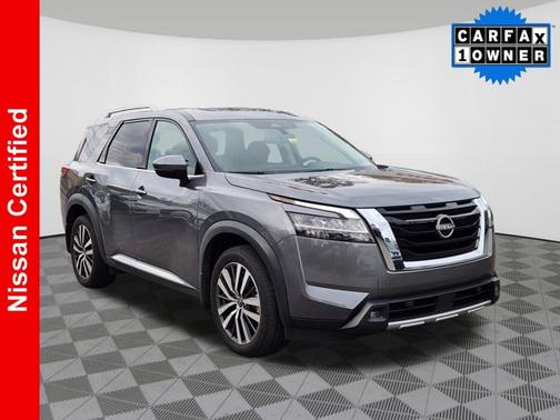 2022 Nissan Pathfinder Platinum