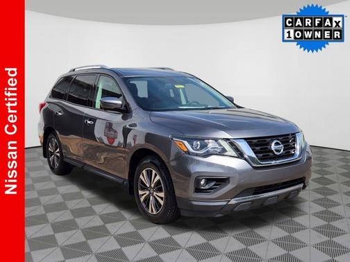 2017 Nissan Pathfinder SL