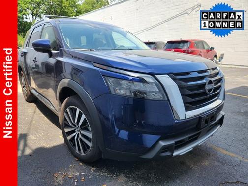 2025 Nissan Pathfinder Platinum