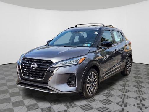 Gun Metallic 2024 Nissan Kicks SR