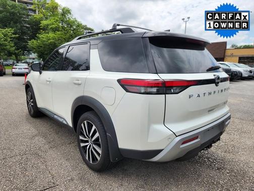 2024 Nissan Pathfinder Platinum