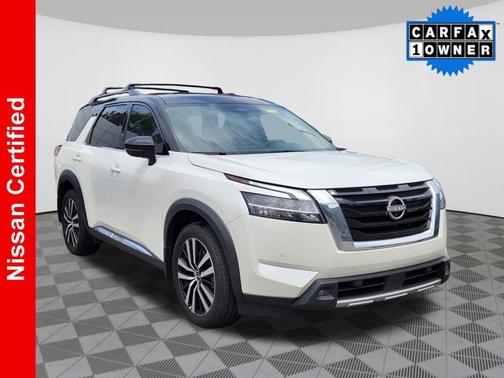 2024 Nissan Pathfinder Platinum