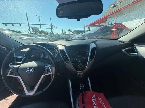 2015 Hyundai Veloster Base