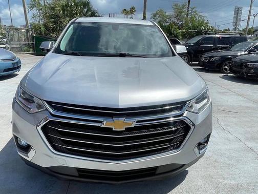 Silver Ice Metallic 2019 Chevrolet Traverse LT Cloth