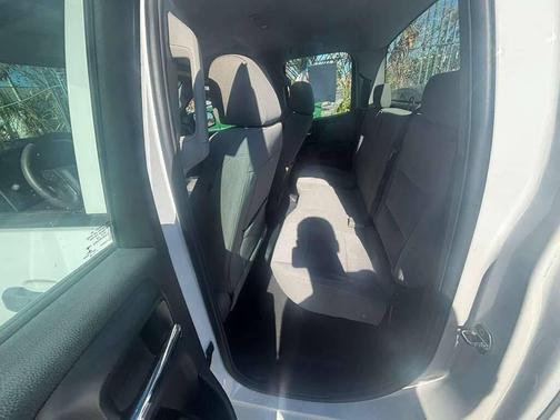 2018 Chevrolet Silverado 1500 WT