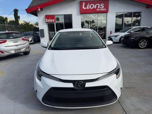 2023 Toyota Corolla LE