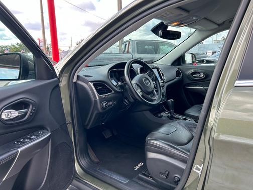 2019 Jeep Cherokee